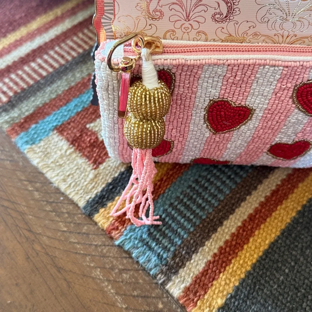 Handmade Heart Pattern Clutch in Pink and Red - Picture 3 of 6